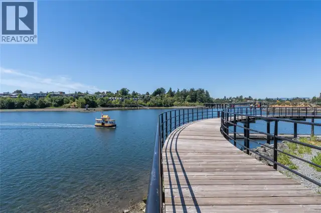 201 380 Waterfront Cres Victoria, British Columbia in Condos for Sale in Victoria - Image 30