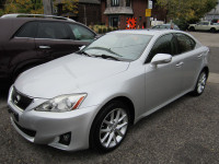 AUTOMATIC. FINISHED IN SILVER WITH BLACK LEATHER INTERIOR. ALLOY WHEELS, ALL WHEEL DRIVE, A/C, PREMI... (image 1)