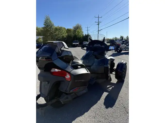 2016 Can-Am SPYDER RT-S SPECIAL SERIES SAVE $1000 RABAIS in Street, Cruisers & Choppers in Ottawa - Image 4