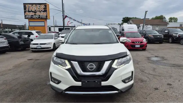 2017 Nissan Rogue SV, AWD, ONLY 36,000KMS, LOADED, LOW KMS, CERT in Cars & Trucks in London - Image 9