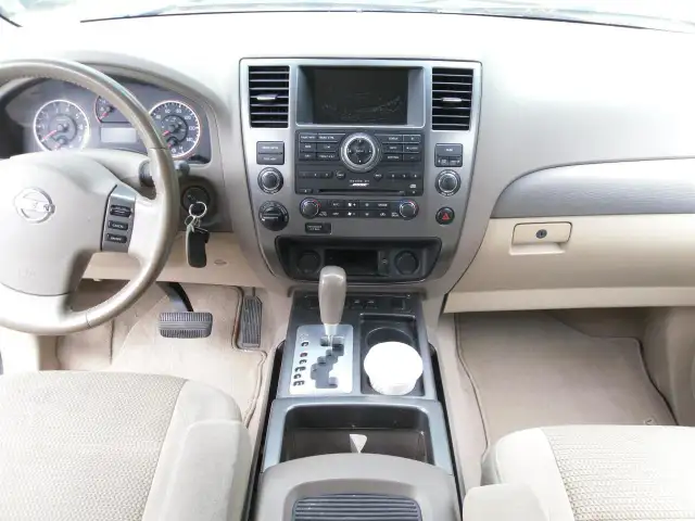 2009 Nissan Armada 4WD 4dr SE FFV in Cars & Trucks in City of Toronto - Image 9