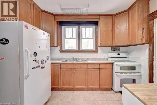 147 COURTLAND Avenue E Kitchener, Ontario in Houses for Sale in Kitchener / Waterloo - Image 13