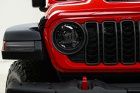 Why buy new? Save over $14,900 + tax from new on this ultra low KM 2026 Jeep Wrangler 4-Door 4x4 Rub... (image 2)