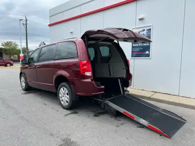 2018 Dodge Grand Caravan – Wheelchair Accessible Van Savaria Rear-Entry Conversion | Ultra Low KMs |...
