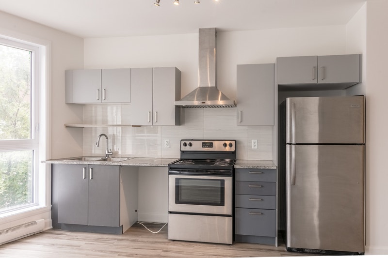 2 bedroom apartment on Darlington & Barclay near UdeM ID 2252