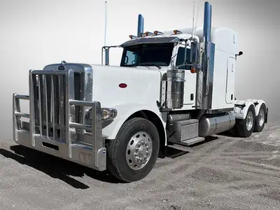 Notes: Status: AVAILABLE Engine Make: Cummins Engine HP: 565 Trans Model: RTLO18918B Rear Axle Weigh...