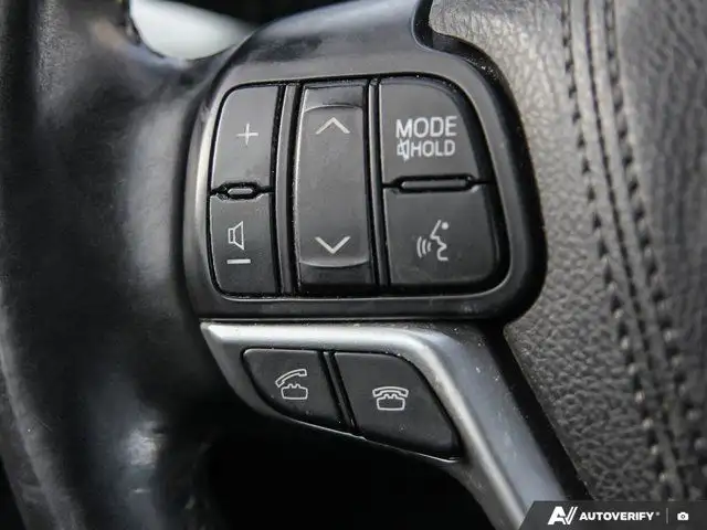 2015 Toyota Highlander LE | Heated Seats | AWD | Power Tailgate in Cars & Trucks in London - Image 22
