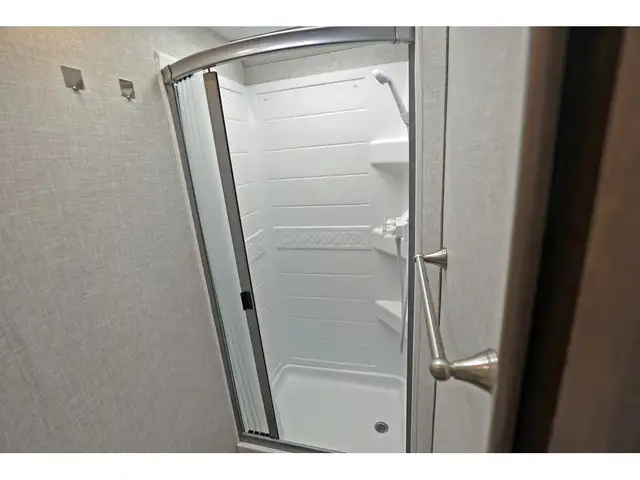 2022 Thor Motor Coach Quantum KM24 1 extension ! Sprinter Merced in RVs & Motorhomes in Laval / North Shore - Image 19