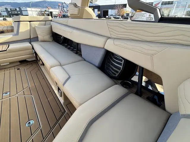 2025 Nautique Super Air G25 in Powerboats & Motorboats in St. Albert - Image 10