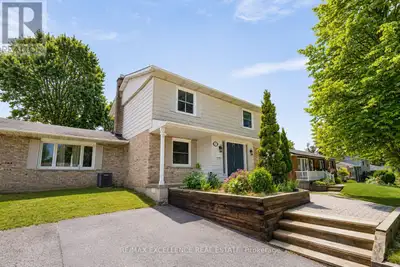 **PRICED TO SELL** Welcome to 27 Wadsworth Drive, a beautifully maintained 2-storey detached home si...