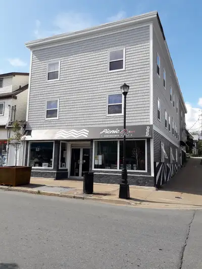 Excellent location on bustling Portland Street in the heart of downtown Dartmouth! These one bedroom...