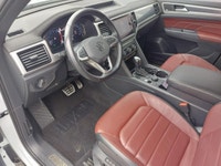 4Motion All Wheel Drive Execline Package R Line Package Red Leather Interior Digital Cockpit Panoram... (image 8)