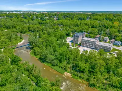 Immerse yourself in small-town charm in this beautiful apartment situated in the heart of Paris, Ont...