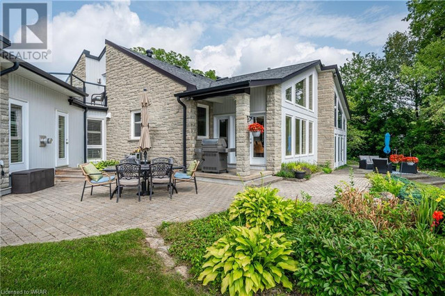 9 FALLBROOK Lane Cambridge, Ontario in Houses for Sale in Cambridge - Image 4