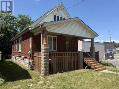 Looking for an affordable place to call home or your next investment opportunity? This solidbrick ho...