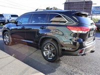 SAFETY INCLUDED LOCAL ONTARIO CAR 7 PASSENGER GREAT CONDITIONS Very Clean AWD Toyota Highlander LIMI... (image 3)