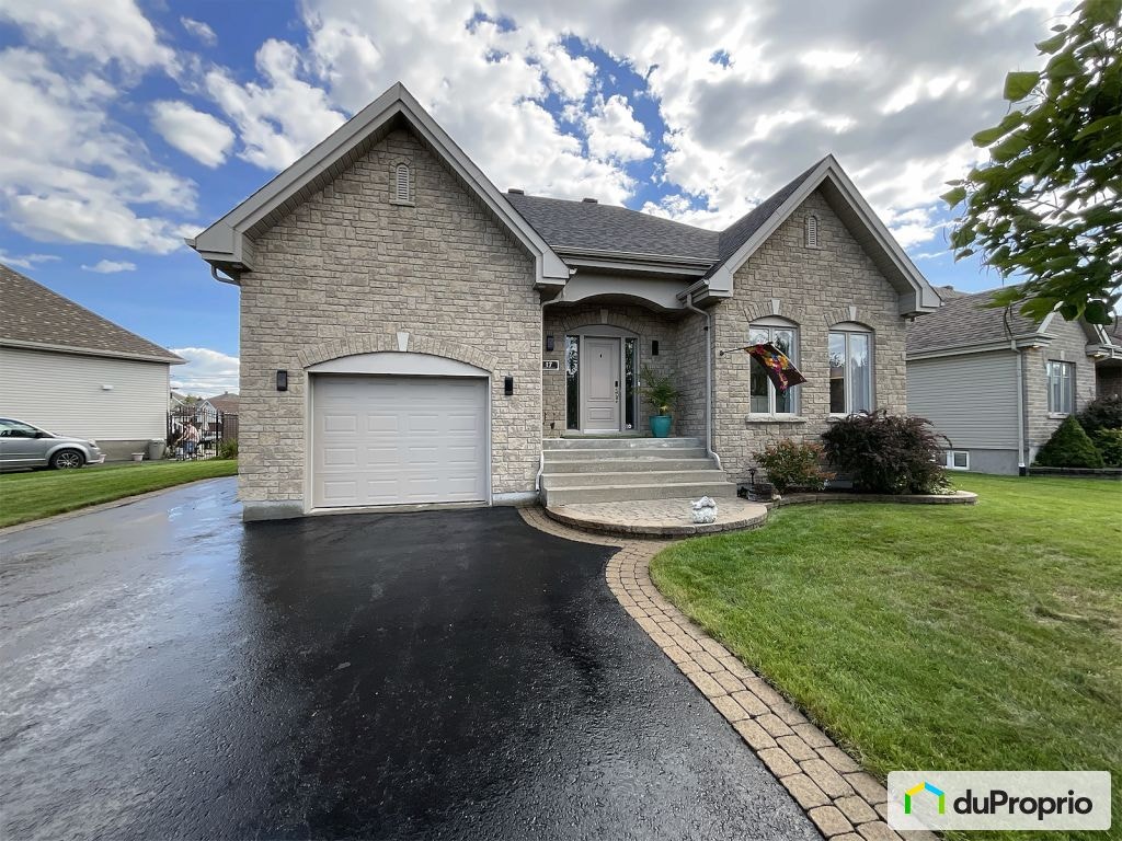 $1,098,000 - Bungalow for sale in St-Philippe — photo 1