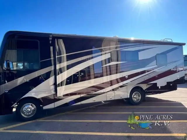 2024 Newmar Bay Star Sport 2912 Gas Full Wall Slide Out+1 more in RVs & Motorhomes in Moncton - Image 7