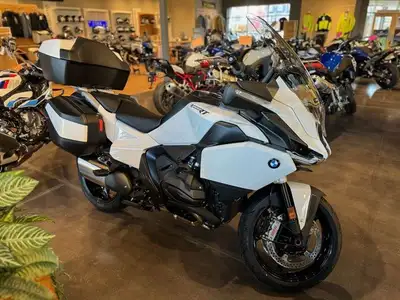 BRAND NEW LOADED 2026 BMW R1300RT - ALPINE WHITE. This RT features BMW's new Automatic Shift Assista...