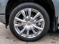 Experience the elegance and capability of the 2026 Chevrolet Silverado 1500 High Country, finished i... (image 5)