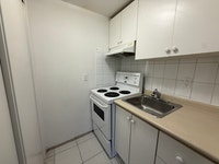 Live, work and play downtown! This urban 1 bedroom rental location enjoys being in the Garden Distri... (image 3)