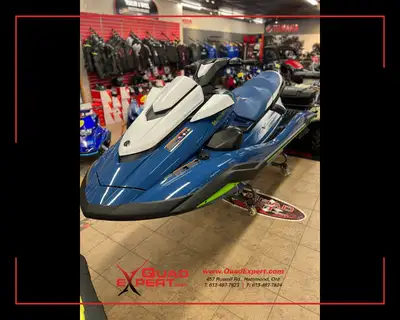 High performance meets comfort and style in the FX Cruiser SVHO. Powered by Yamaha's race-proven, su...