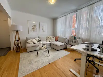 Beau 3 et demi très ensoleillé dans un immeuble situé sur une rue tranquille : Learmonth. Localisati...