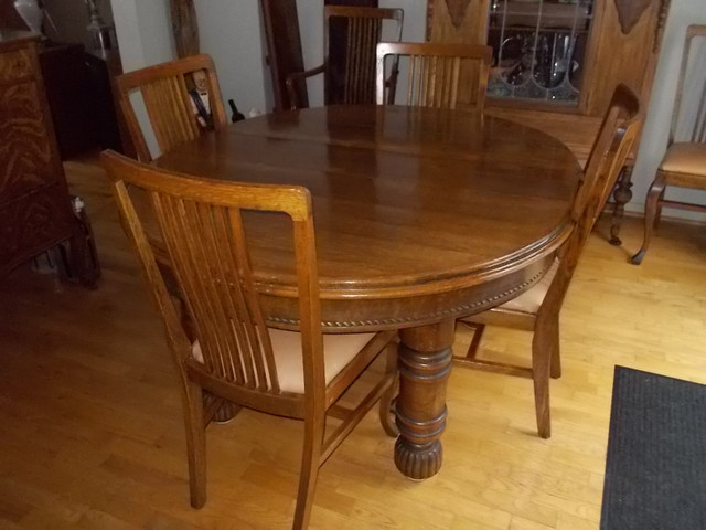 Dining Room Table and Chairs in Dining Tables & Sets in London
