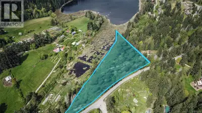 A great opportunity to build your own Salt Spring retreat in a very unique setting offering over 100...