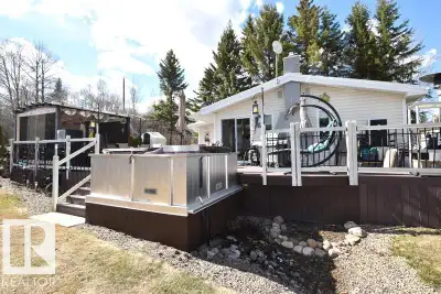 SKELETON LAKE - YEAR-ROUND CABIN W/ LAKEFRONT ACCESS at Mewatha Beach! Ideal as a permanent home or...