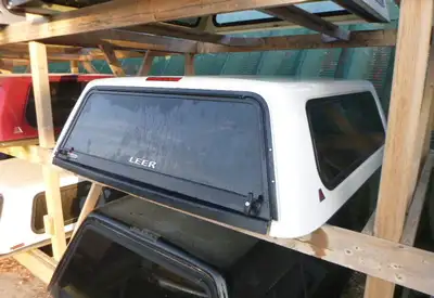 Chevrolet Sierra 2014 - 2018 GMC Sierra or Chevrolet Silverado 5'8 G1W White Frost Tricoat Leer Lege...