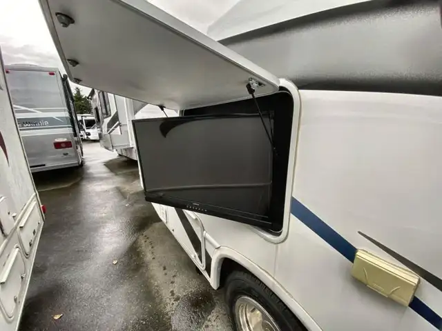 2022 Thor Motor Coach Four Winds 27R in RVs & Motorhomes in Abbotsford - Image 32