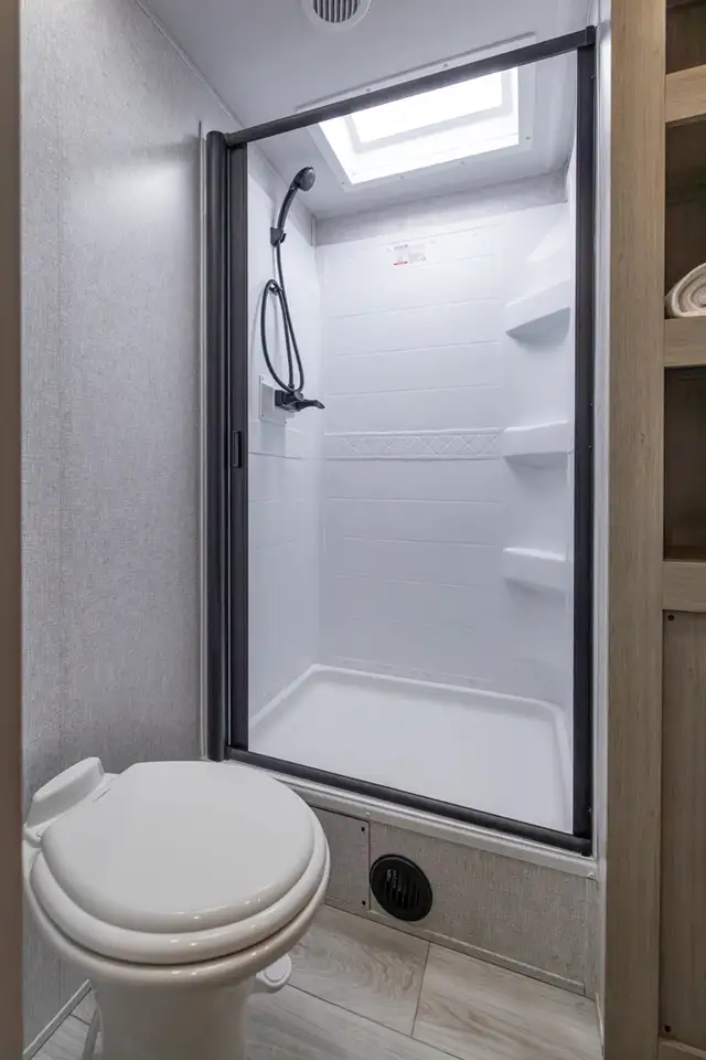2026 Forest River DELLA TERRA 272RL in Travel Trailers & Campers in Regina - Image 23