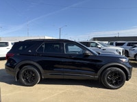 AMVIC Licensed Dealer * Twin Panel Moonroof * 360 Degree Camera * Steel Skid Plates * Activex Seatin... (image 9)