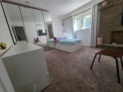 VERY QUIET, VERY CLEAN UPSTAIRS 2 ROOMS WITH A WINDOW FOR RENT IN SCARBOROUGH, FULLY FURNISHED WITH...
