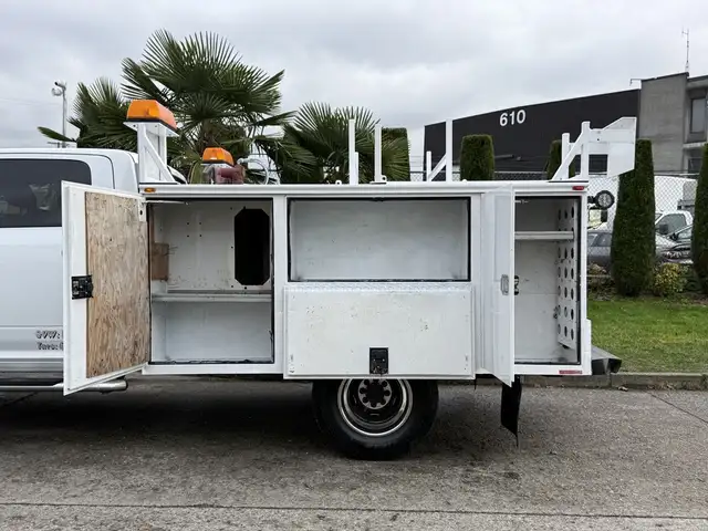 2013 Ram 3500 4X4 Service Truck in Heavy Trucks in Delta/Surrey/Langley - Image 14