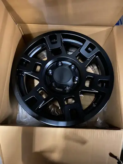 Set of brand new black alloy wheels 17"x 8" Et 5 6x139.7 106.1 Fit Toyota Tacoma ,4runner $670 for t...