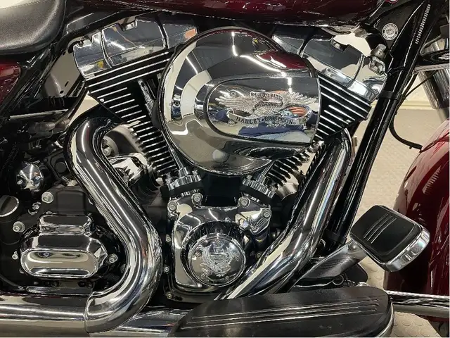 2014 Harley-Davidson Street Glide Special CANADIAN HARLEY/RINEHA in Sport Touring in North Bay - Image 16