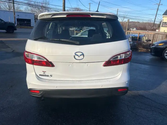 2016 Mazda 5 GS 6 Passenger, Easy on Fuel in Cars & Trucks in Dartmouth - Image 7
