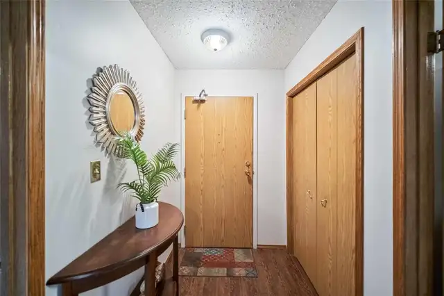307 687 St Anne's Road Winnipeg, Manitoba62863794928258122
