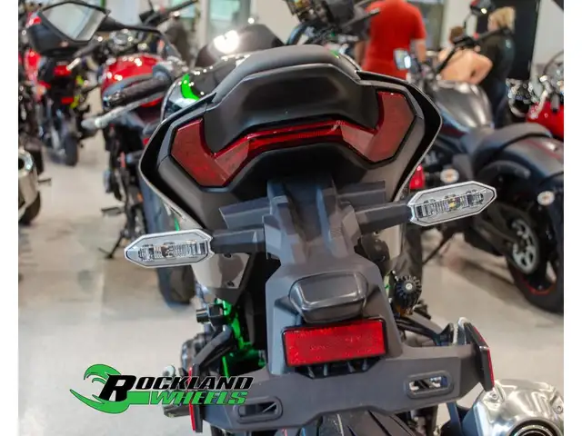 2025 Kawasaki Z900 SE - call us for the best deal!! in Sport Touring in Ottawa - Image 11
