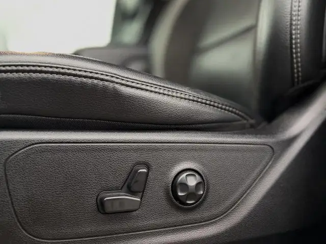 2023 Ram 1500 Sport GT Crew Cab 4WD | No Accidents | 5'7 Box in Cars & Trucks in Calgary - Image 17