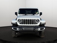 This 2026 JEEP WRANGLER 4-DOOR SAHARA has the following options Cloth Low-Back Bucket Seats, Remote... (image 6)