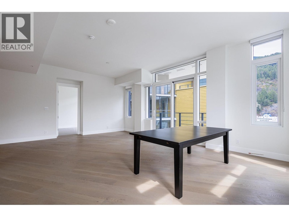 503 6699 NELSON AVE West Vancouver, British Columbia 5