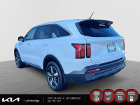2023 Kia Sorento LX Plus Experience the Kia Sorento LX with only 79669 km on the odometer. Finished... (image 3)
