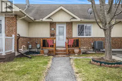 Welcome to 509 Pumpkin Patch Private, a charming row unit bungalow nestled in a vibrant 55-plus adul...