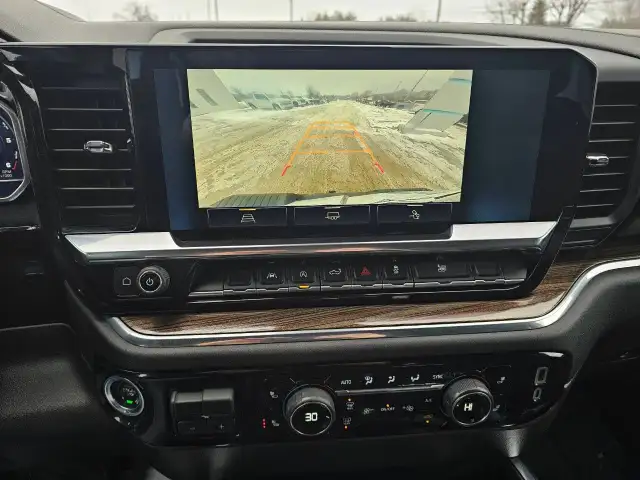 2024 Chevrolet Silverado 1500 in Cars & Trucks in Ottawa - Image 12