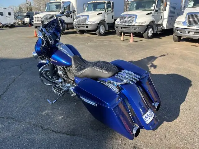 2017 harley-davidson FLHXS Street Glide Motorcycle in Cargo & Utility Trailers in Richmond - Image 6
