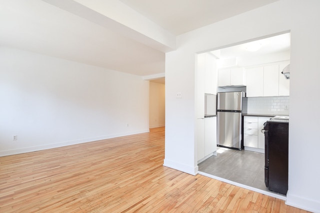 4570 Chemin Queen Mary — photo 2