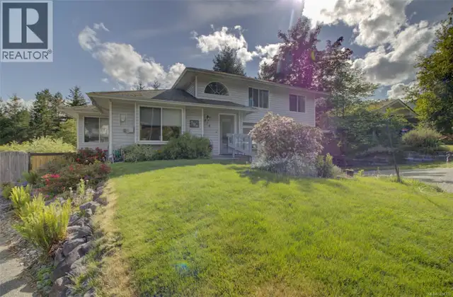 414 Donner Dr Gold River, British Columbia in Houses for Sale in Campbell River - Image 2
